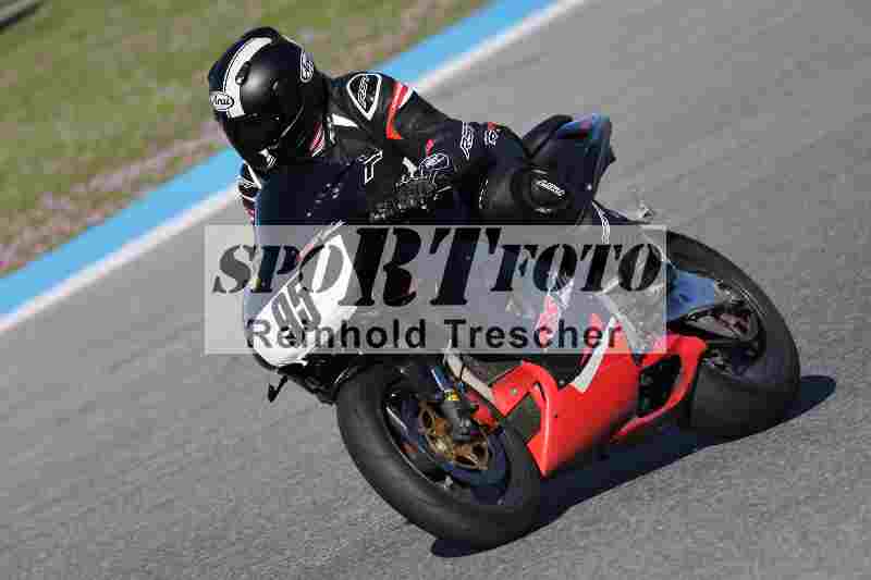 /02 28.-31.01.2025 Moto Center Thun Jerez/gruen-green/95